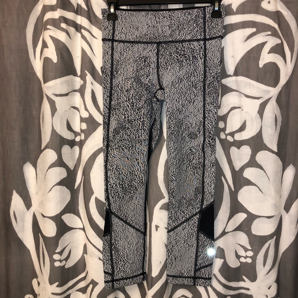 Lululemon Pace Rival Crop Legging black/white speckled pattern